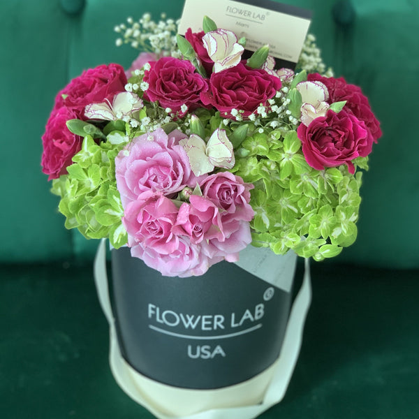Liza Hat Box With Hydrangeas and Mini Roses – Flower Lab Miami