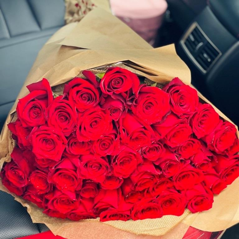 Red Love with 50 Long Stem Red Roses