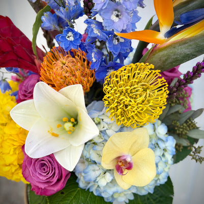 Anna’s Tropical arrangement