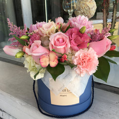 Ariel Box with Roses, Lisianthus, and Carnations