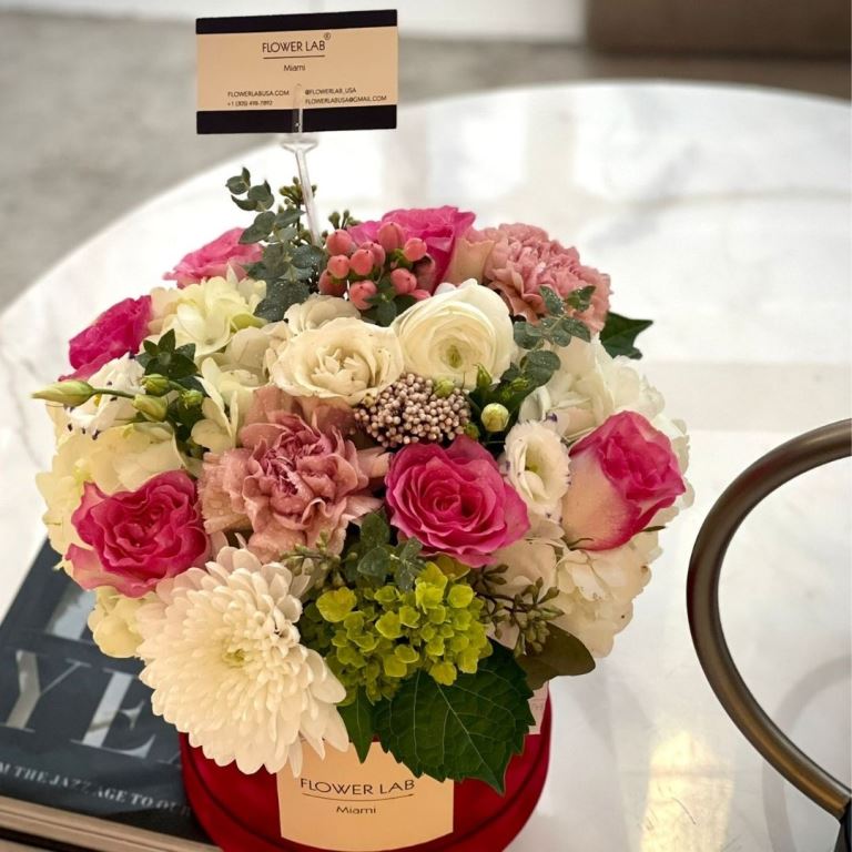 Luxury flowers in aventura