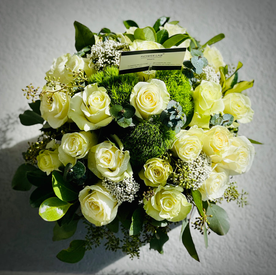 Luxury flower lab flower arrangement in bal harbour Fl 