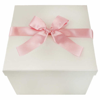 16 preserved roses in a box