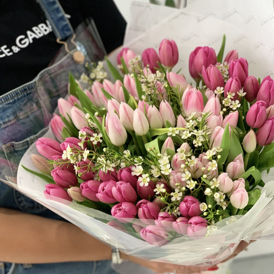 Fresh tulips delivery in bal harbour